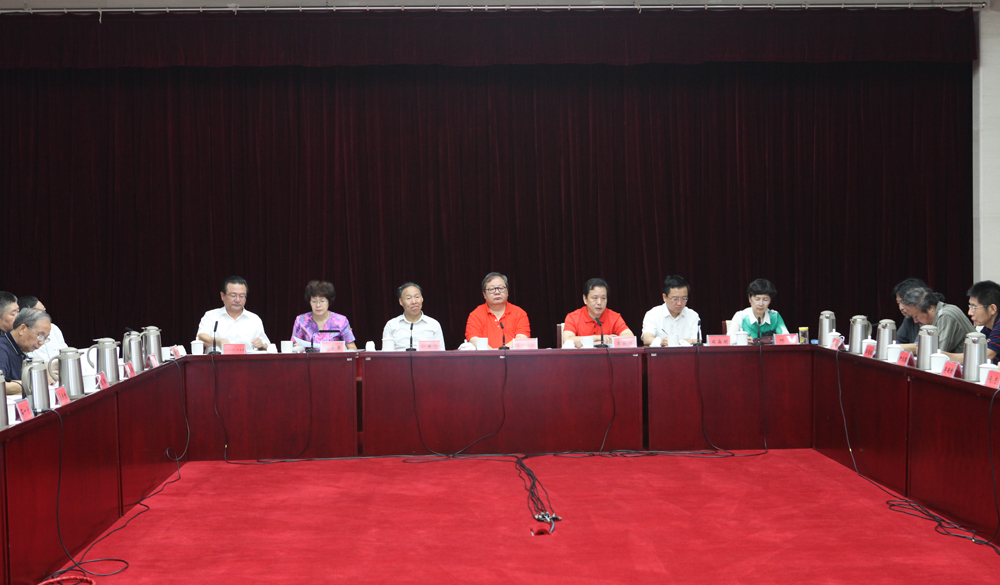 8月2日，第十一屆全國少數(shù)民族文學(xué)創(chuàng)作“駿馬獎(jiǎng)”終評(píng)會(huì)