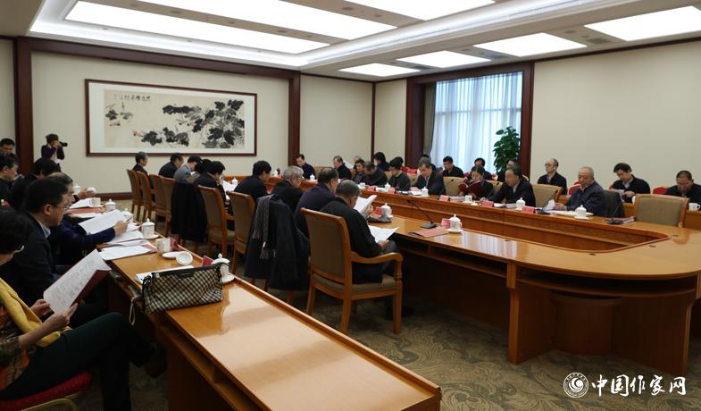 11月28日，中國作家協(xié)會第八屆主席團第十一次會議在北京召開。