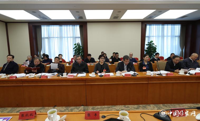 11月28日，中國作家協(xié)會第八屆全國委員會第七次全體會議在北京召開。
