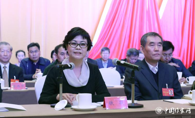 12月1日，中國作協(xié)九代會第二次全體會議召開，鐵凝主持會議。