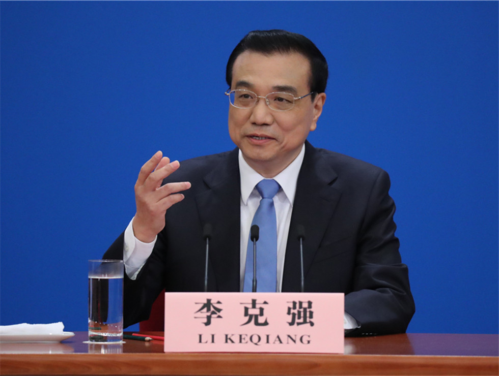 李克強(qiáng)總理與中外記者見面