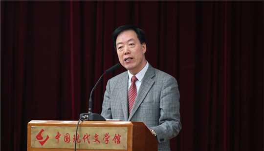 陳崎嶸在中國(guó)作協(xié)網(wǎng)絡(luò)小說排行榜新聞發(fā)布會(huì)上致辭