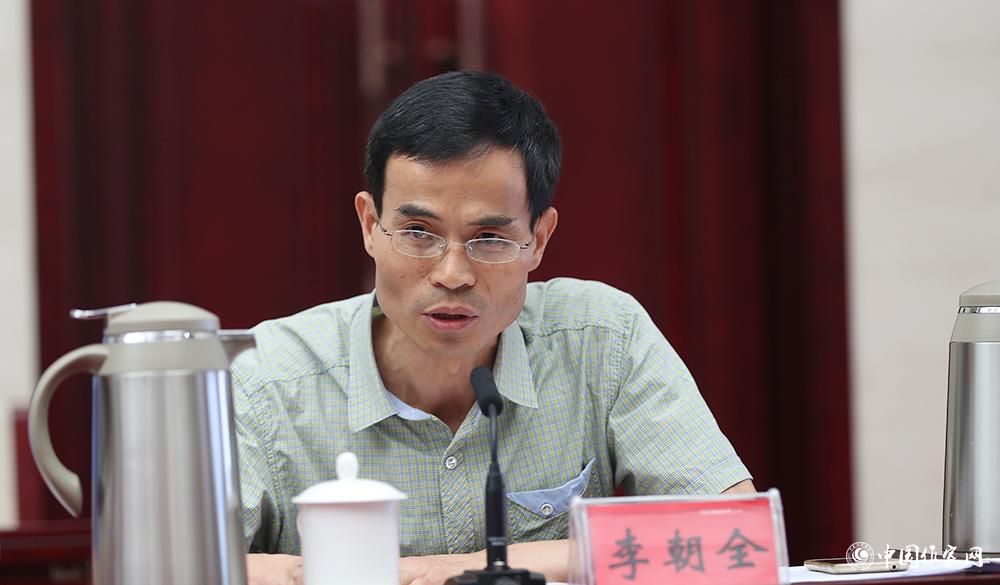 8月4日，李朝全在第十屆兒獎(jiǎng)評(píng)委會(huì)第六次全體會(huì)議上介紹初選作品公示情況