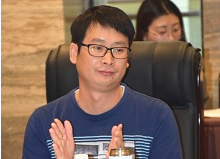 陳詩哥：作為一種本源性精神的童話童話不僅是一種文體，更是本源性的精神，這點(diǎn)反過來會(huì)影響我們對(duì)童話文體的理解。[詳細(xì)]