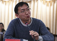 王國(guó)平：對(duì)文學(xué)批評(píng)的姿態(tài)要有建設(shè)性在文藝作品上，就需要精準(zhǔn)的判斷力和學(xué)識(shí)修養(yǎng)，否則可能剜錯(cuò)了，無(wú)法服眾，對(duì)蘋(píng)果本身也是傷害。[詳細(xì)]