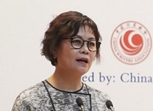 鐵凝：在差異中探尋共性，在包容中尊重多元今后中國作協(xié)將繼續(xù)創(chuàng)新和完善文學(xué)交流的領(lǐng)域和模式，為推動中外文學(xué)交流，搭建彩虹之橋。[詳細(xì)]