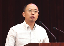 紀(jì)紅建：做人民心聲的傳遞者　　方向是根本，行動是關(guān)鍵，報(bào)告文學(xué)作家更需要扎扎實(shí)實(shí)、默默無聞地行走、記錄、思考和報(bào)告。[詳細(xì)]