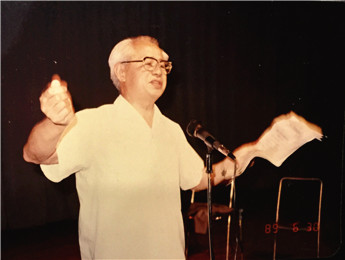 《怒吼吧，醒獅！》