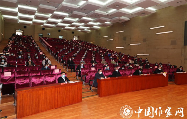 中國作協(xié)舉行黨的十九屆六中全會精神宣講報告會