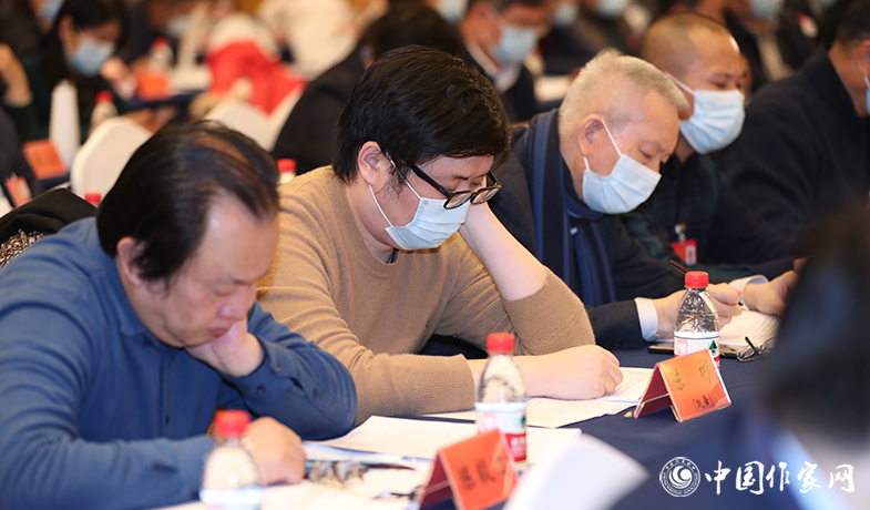 12月12日，中國作家協(xié)會第九屆全國委員會第六次全體會議在京舉行