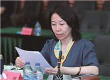 劉瓊：《講話》的立場、態(tài)度和文藝觀“為什么人的問題，是一個(gè)根本的問題，原則的問題”“必須明確地徹底地解決它”。[詳細(xì)]