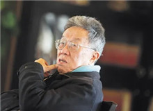 【王　蒙】	溫奉橋丨《王蒙：共和國(guó)文學(xué)之子》；	謝尚發(fā)丨《1980年代初王蒙和他的四篇小說》。