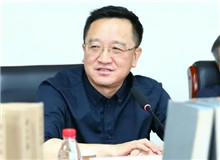 閻晶明：最先鋒的新拓展　　孫甘露是先鋒小說家里“最先鋒”的。因為他在這一方面起步早，成名快，代表作傳播度廣，文學(xué)史研究提及率高。[詳細(xì)]