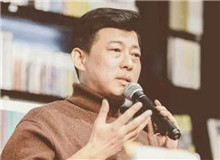 祝勇：透明的密室　　“密室逃生”是歷史懸疑小說的經(jīng)典套路，《千里江山圖》卻把它花樣翻新，玩出了新境界。[詳細(xì)]