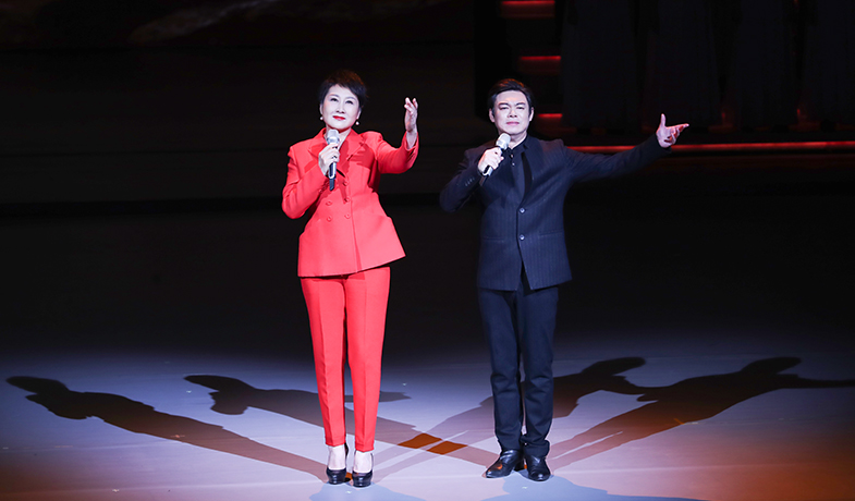 張凱麗、胡樂(lè)民朗誦《回延安》