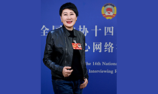 全國政協(xié)委員，中國國家話劇院一級演員張凱麗