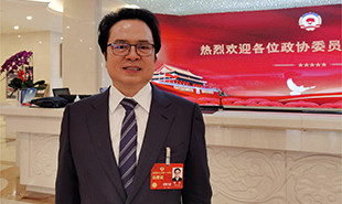 全國政協(xié)委員，中國作協(xié)黨組成員、副主席、書記處書記陳彥