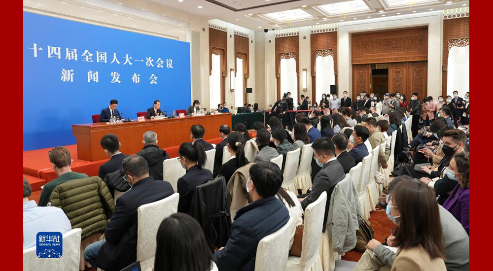 3月4日，十四屆全國人大一次會議在北京人民大會堂舉行新聞發(fā)布會。
