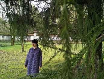 以詩歌去體會(huì)生活