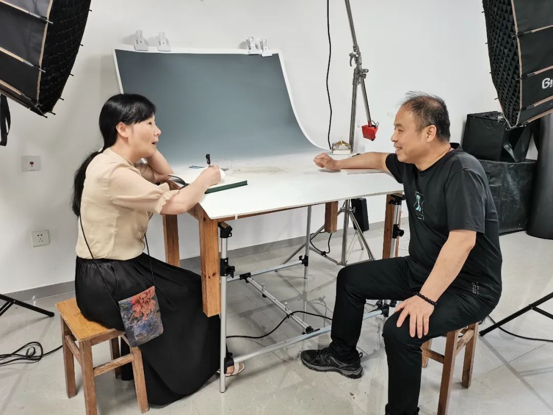 6月26日，江西省文物考古研究院研究員楊軍接受作家采訪
