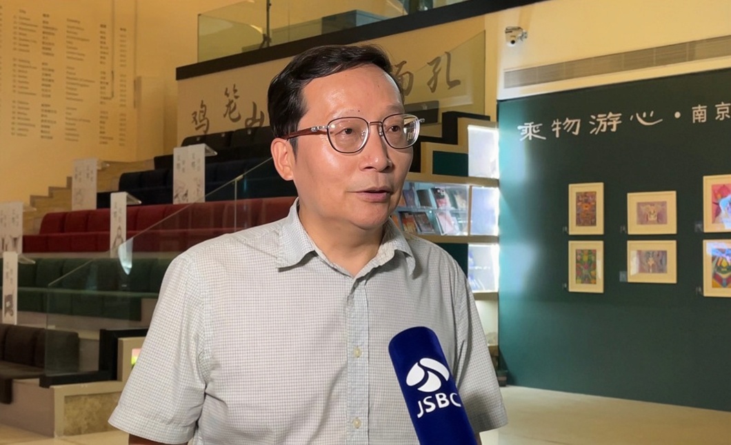 南京市文投集團有限責任公司副總經理、民建中央文化委員會委員、南京市文學之都促進會秘書長聞一武接受專訪
