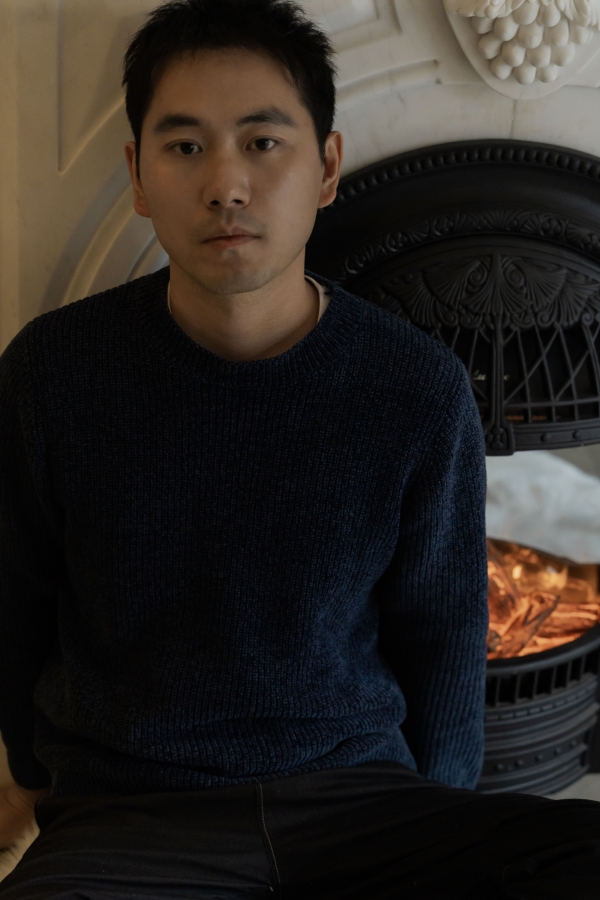 吳忠全，作家、編劇，已出版《橋聲》《春日站牌》《寒夜無聲》等，編劇作品《我，喜歡你》《在一起》《時空來電》等