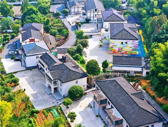 文學(xué)里的村莊丨文韻悠悠，清溪奔涌