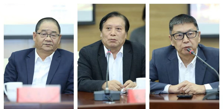 吳志良、朱壽桐、姚風(fēng)發(fā)言