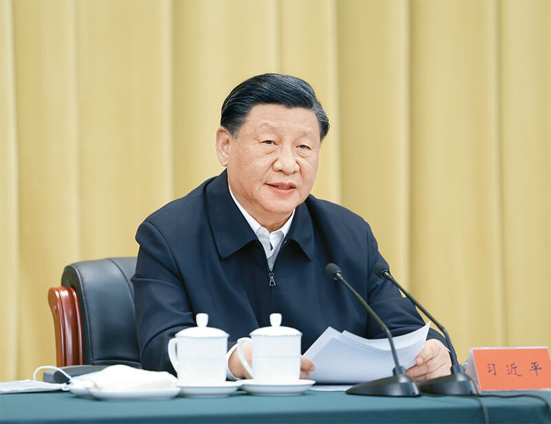 2023年6月2日，中共中央總書記、國(guó)家主席、中央軍委主席習(xí)近平在北京出席文化傳承發(fā)展座談會(huì)并發(fā)表重要講話。 新華社記者 鞠鵬/攝