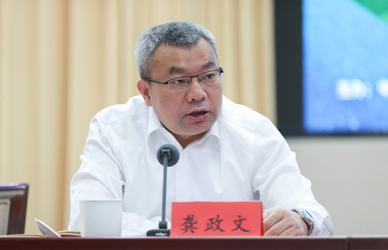 湖南廣播影視集團(tuán)（臺(tái)）黨委書(shū)記、總編輯龔政文
