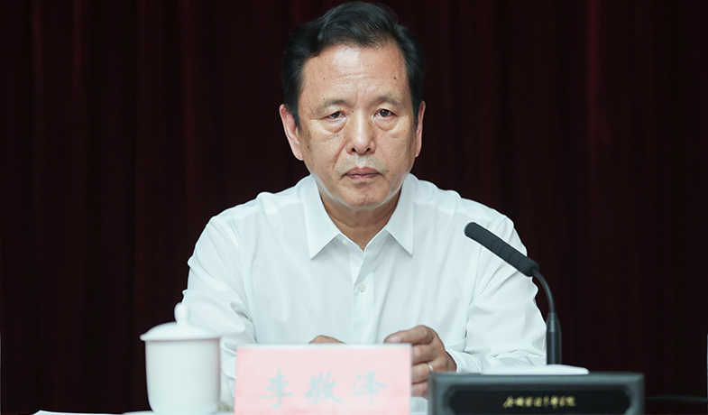 7月20日，評委會主任李敬澤主第一次全體會議