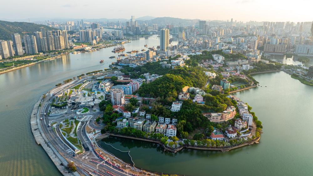 這是8月8日拍攝的澳門半島景色（無人機照片）。新華社發(fā)（張金加攝）