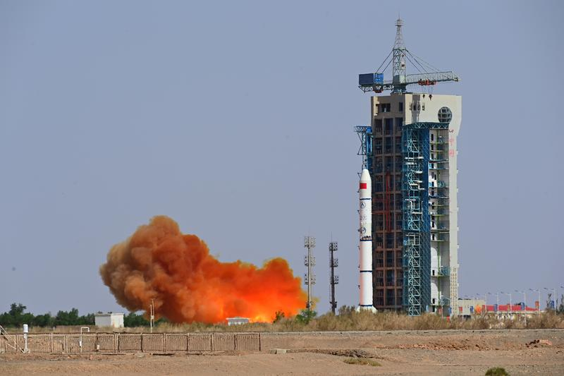 2023年5月21日16時(shí)，我國(guó)在酒泉衛(wèi)星發(fā)射中心采用長(zhǎng)征二號(hào)丙運(yùn)載火箭，成功發(fā)射首顆內(nèi)地與澳門合作研制的空間科學(xué)衛(wèi)星“澳門科學(xué)一號(hào)”。新華社發(fā) 汪江波/攝