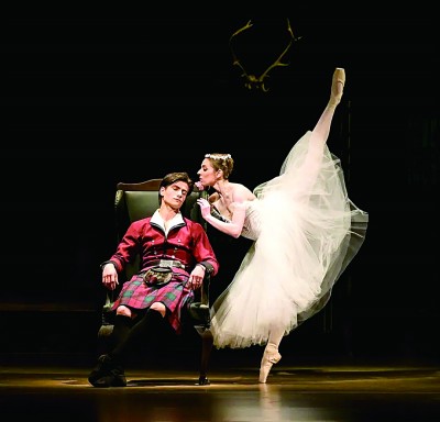 香港藝術(shù)節(jié)上，捷克國(guó)家芭蕾舞團(tuán)帶來(lái)作品《仙凡之戀》。資料圖片