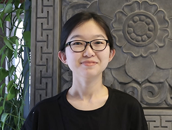 渡瀾：當(dāng)你想起我時，將“會心一笑”